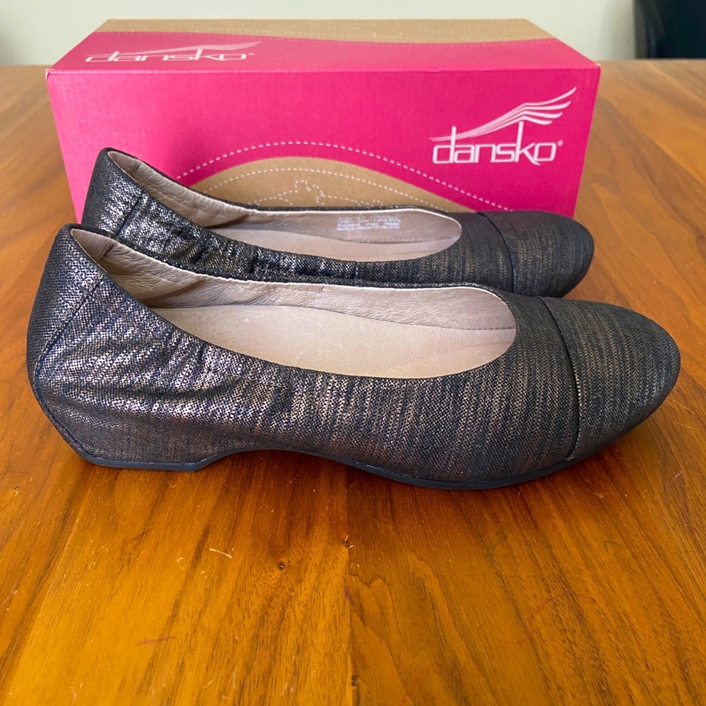 Dansko Lisanne Flats in Pewter
